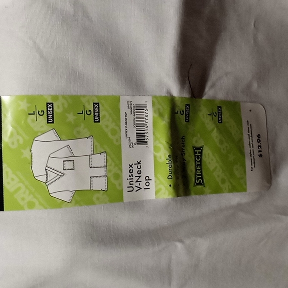 white scrub top brand new - Picture 3 of 3